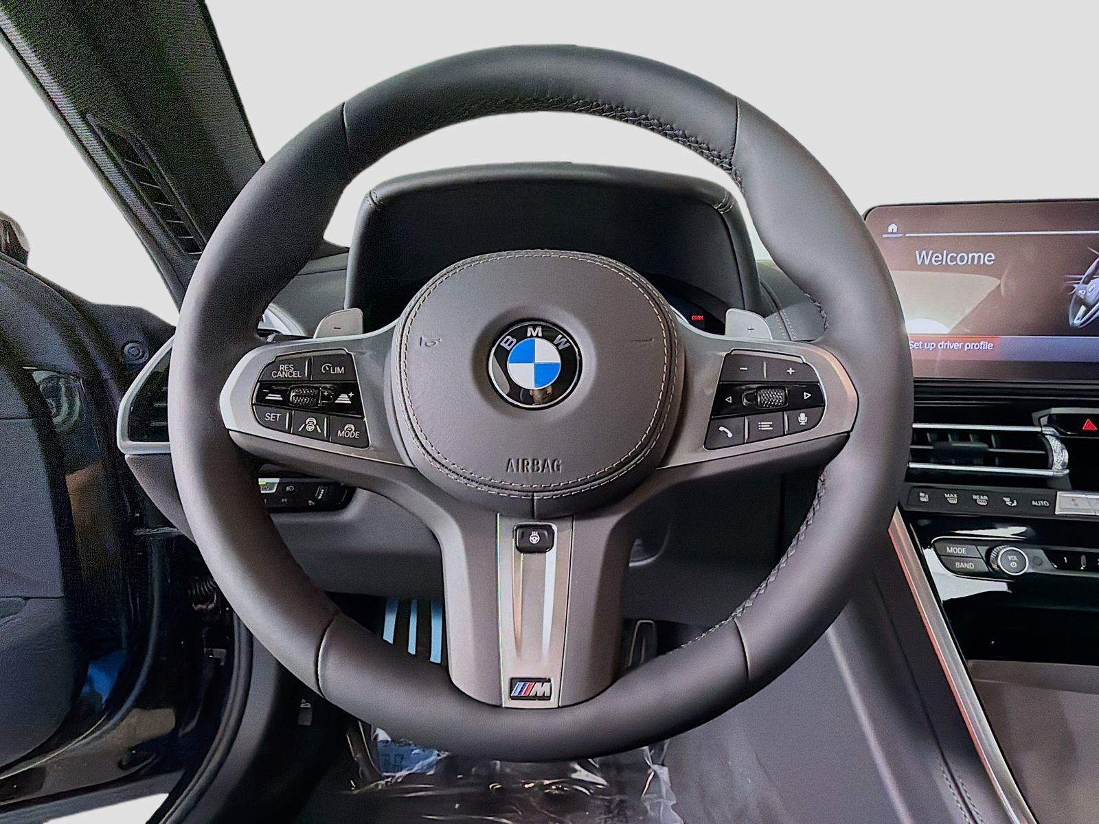 2026 BMW 8 Series 840i - Photo 11
