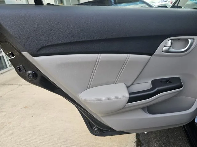 Used 2013  Honda Hybrid image 14