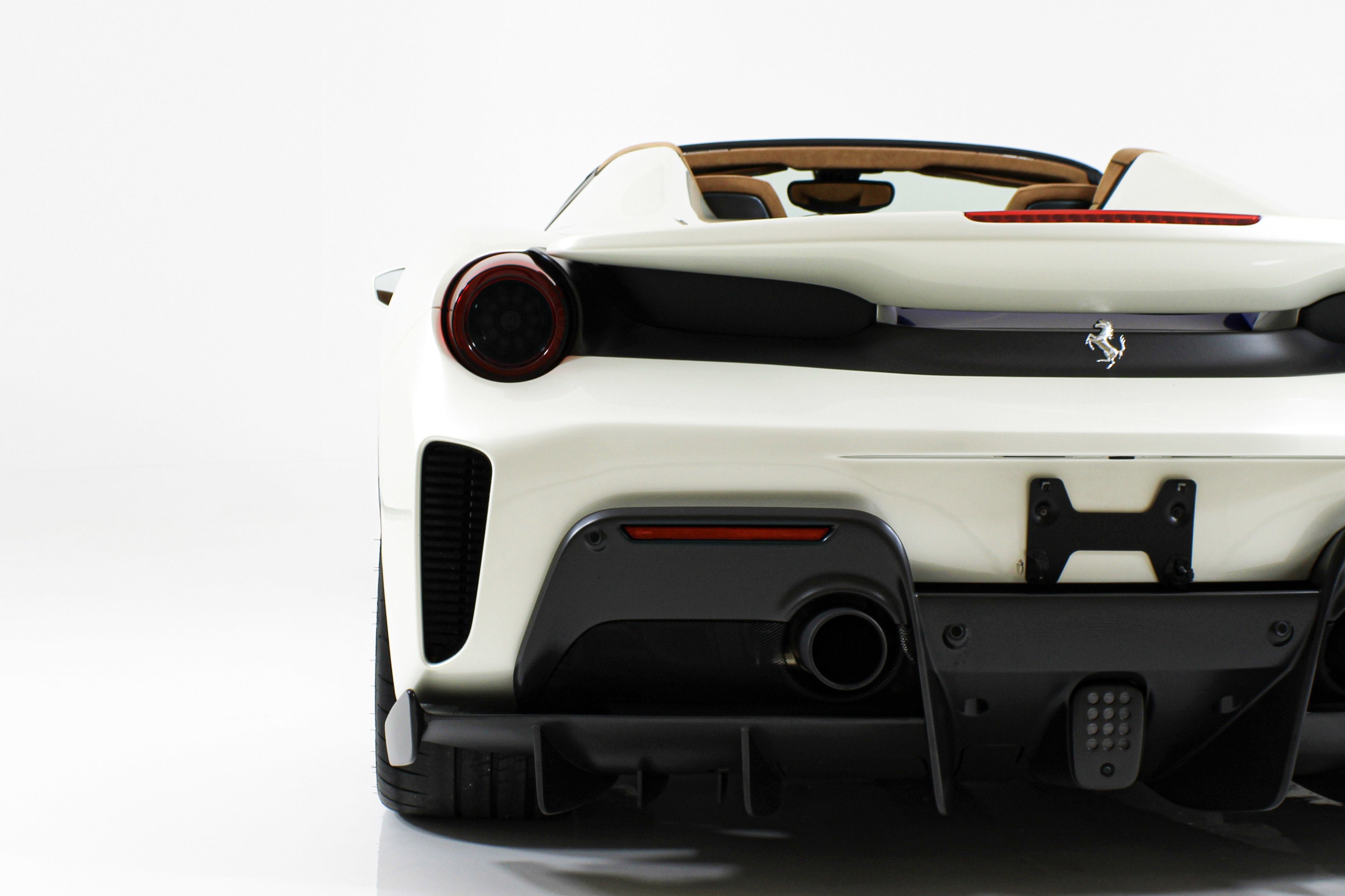Certified Used 2020 White Ferrari  image 20