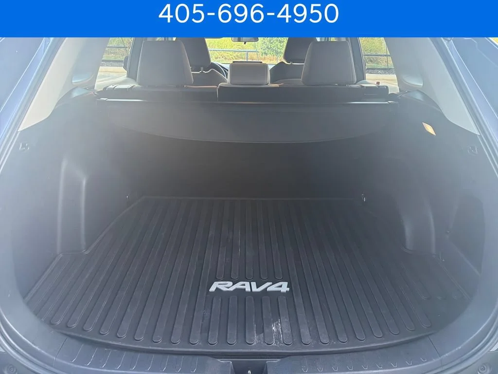 Pre-Owned 2022 Toyota RAV4 XLE