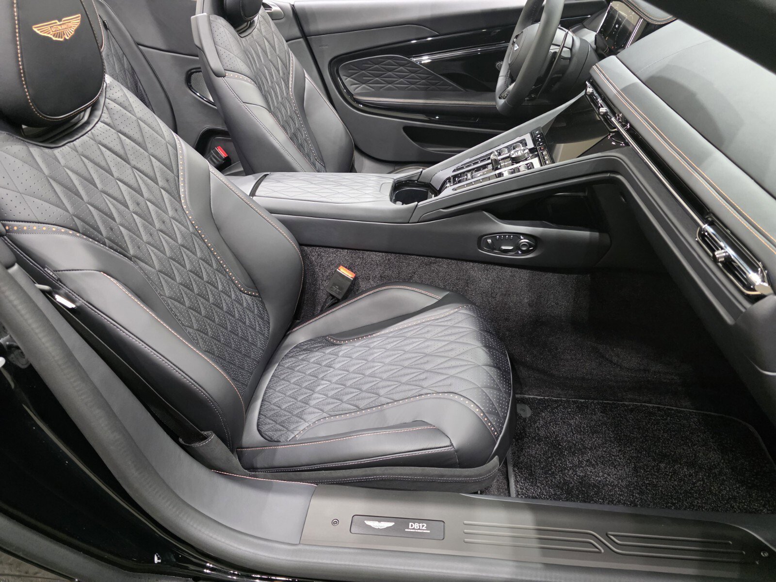 2026 Aston Martin DB12 Base - Photo 22