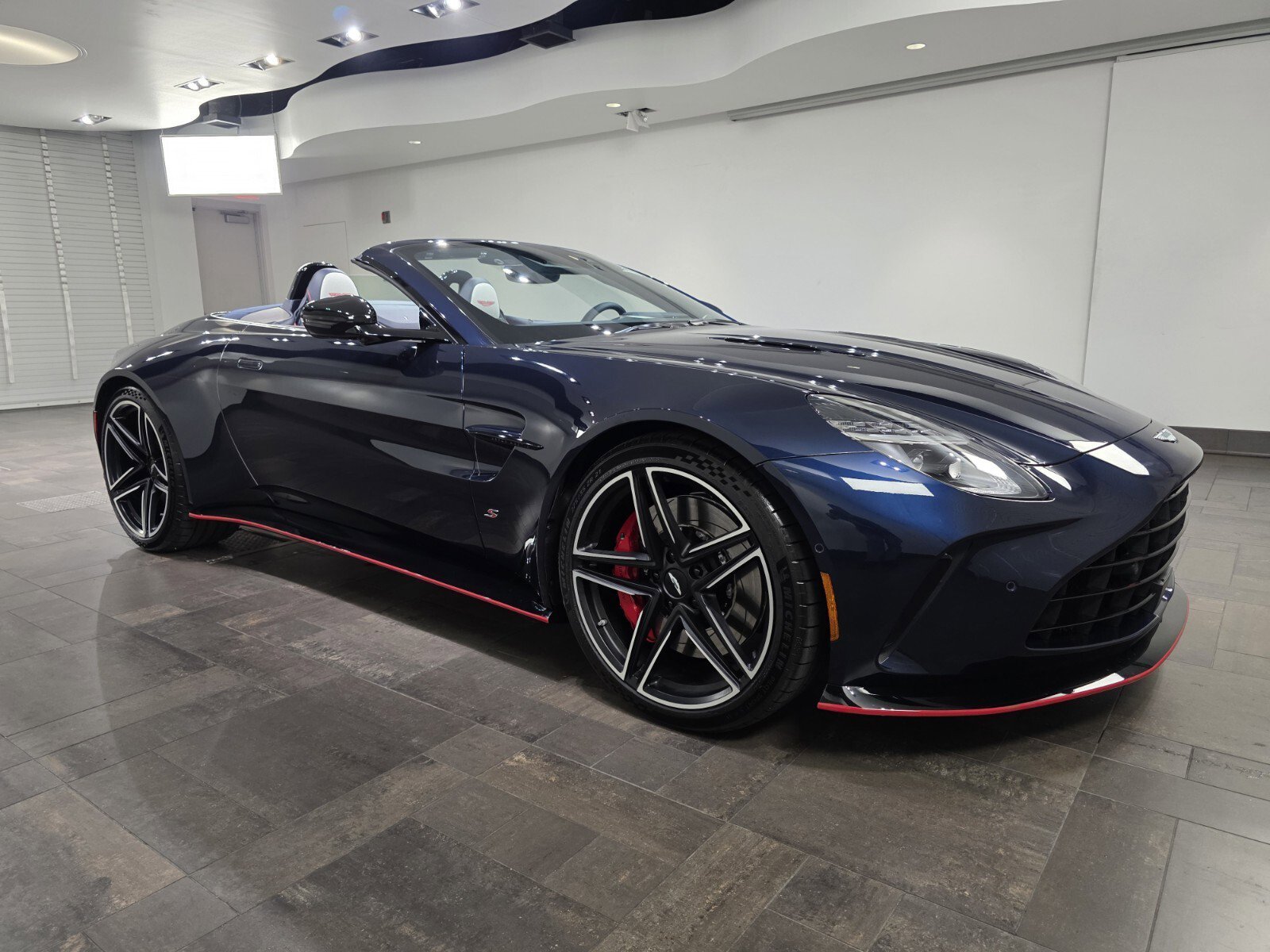 2026 Aston Martin Vantage Base