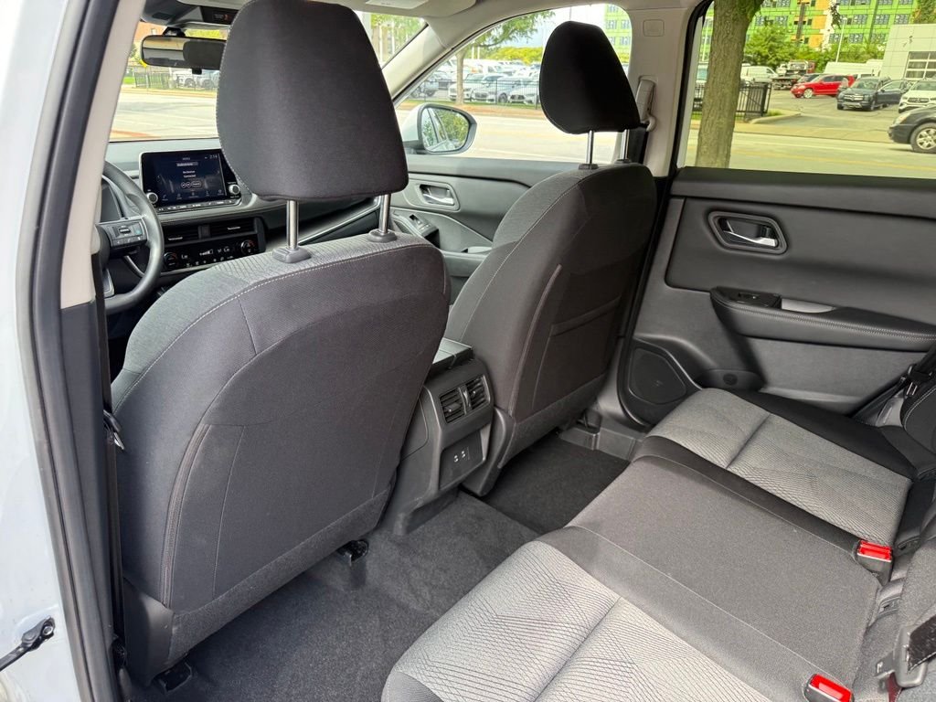 Used 2024 White Nissan SV image 9