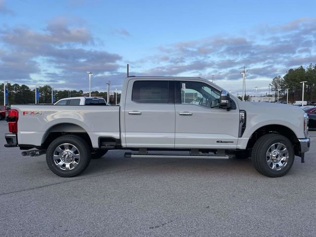 New 2026 Avalanche Ford Lariat image 2