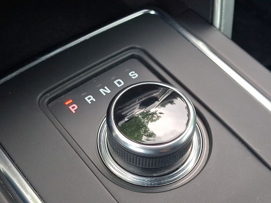 Used 2018 Narvik Black Land Rover SE image 14