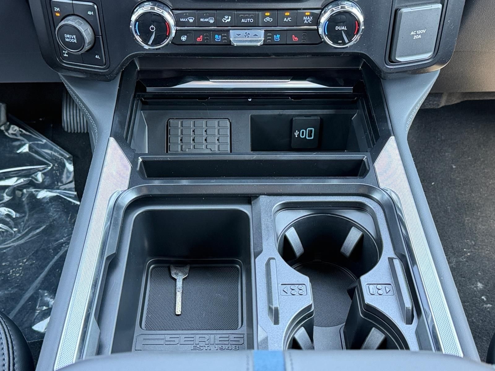 New 2026 Avalanche Ford F-250® Platinum® image 11