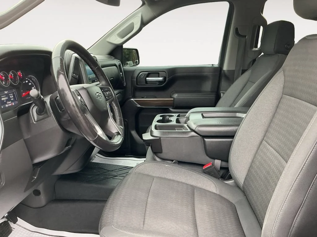 Used 2021 SILVER ICE METALLIC Chevrolet RST image 11