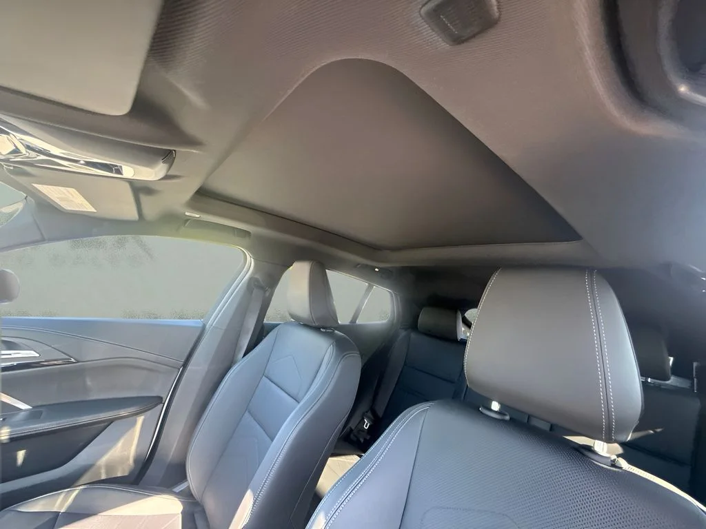 Used 2026 White BMW xDrive28i image 10