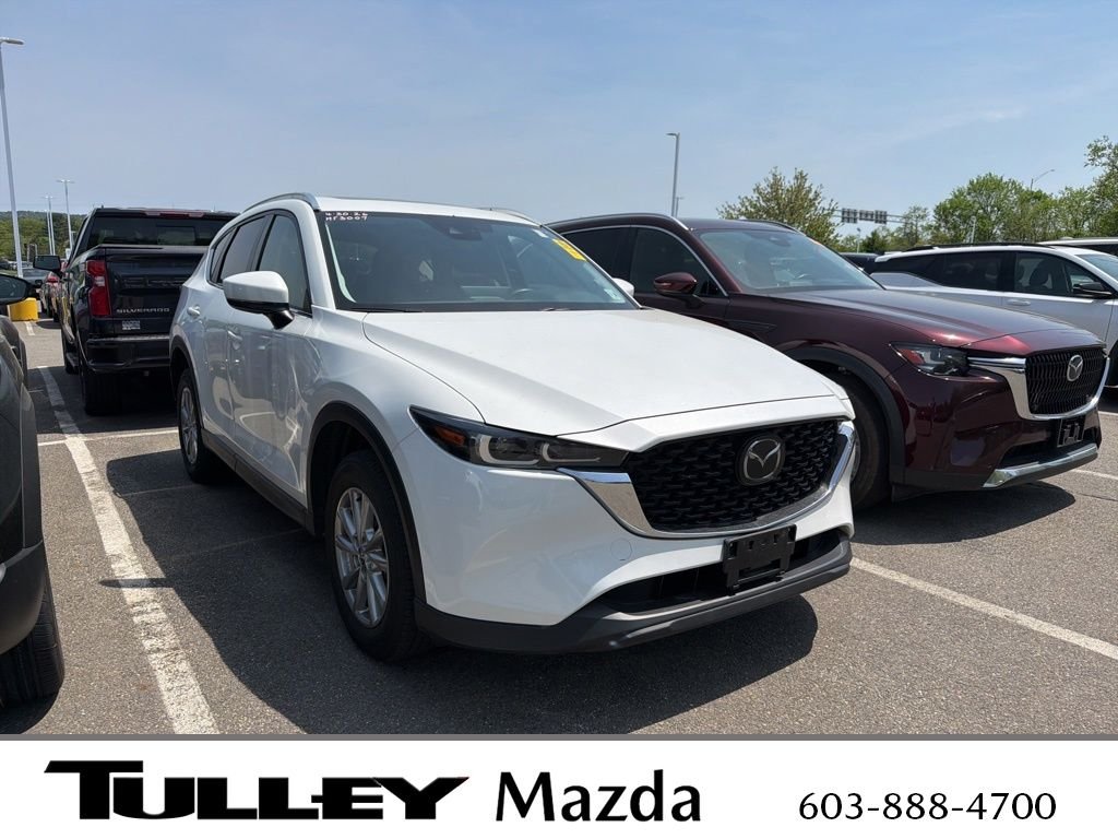 2023 Mazda CX-5 S Preferred package Auto AWD's photo