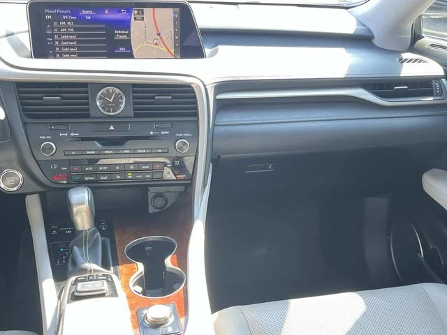 Used 2018 White Lexus 350L image 14