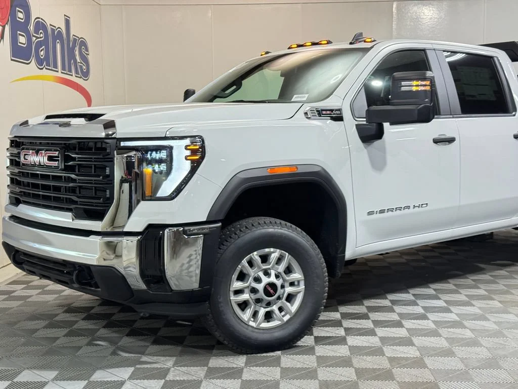 New 2026 Summit White GMC Pro image 3