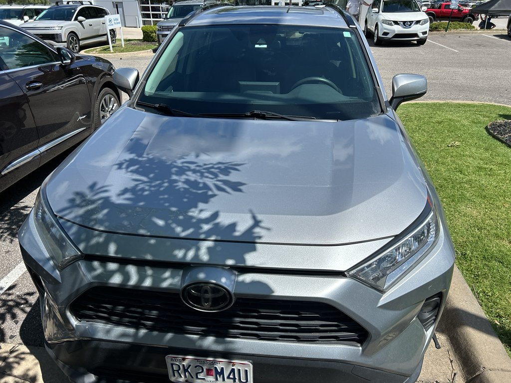 Used 2019 Silver Sky Metallic Toyota XLE image 1