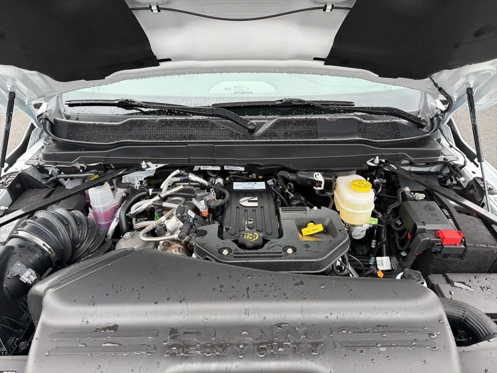 New 2026 Bright White Clear-Coat Exterior Paint RAM Laramie image 10