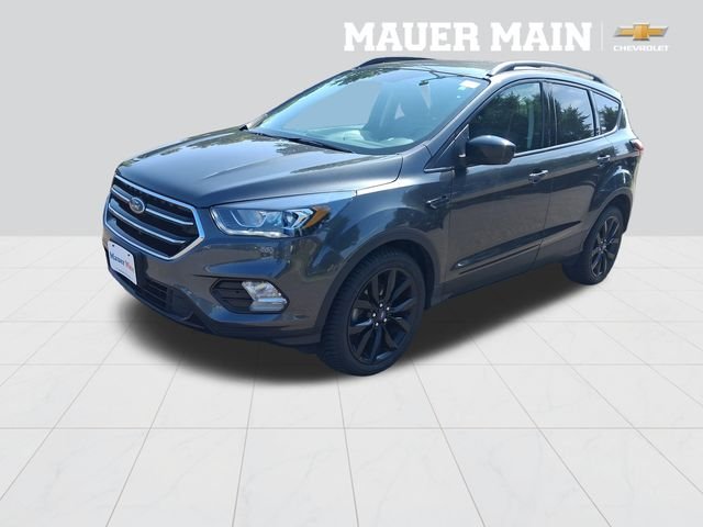 Used 2019 Ford Escape SE with VIN 1FMCU0GD7KUC21838 for sale in Anoka, MN