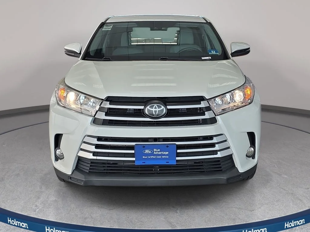 Certified 2018 Toyota Highlander LE with VIN 5TDBZRFH8JS890195 for sale in Turnersville, NJ