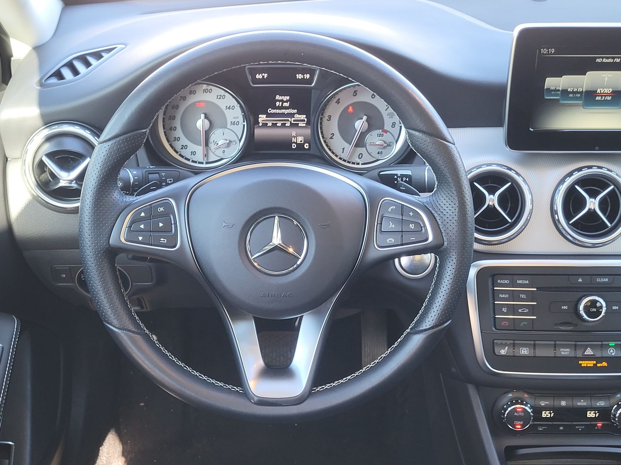Used 2016 Mountain Gray Metallic Mercedes-Benz 250 4MATIC® image 35