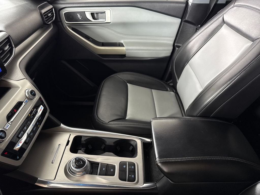 2022 Ford Explorer XLT - Photo 21