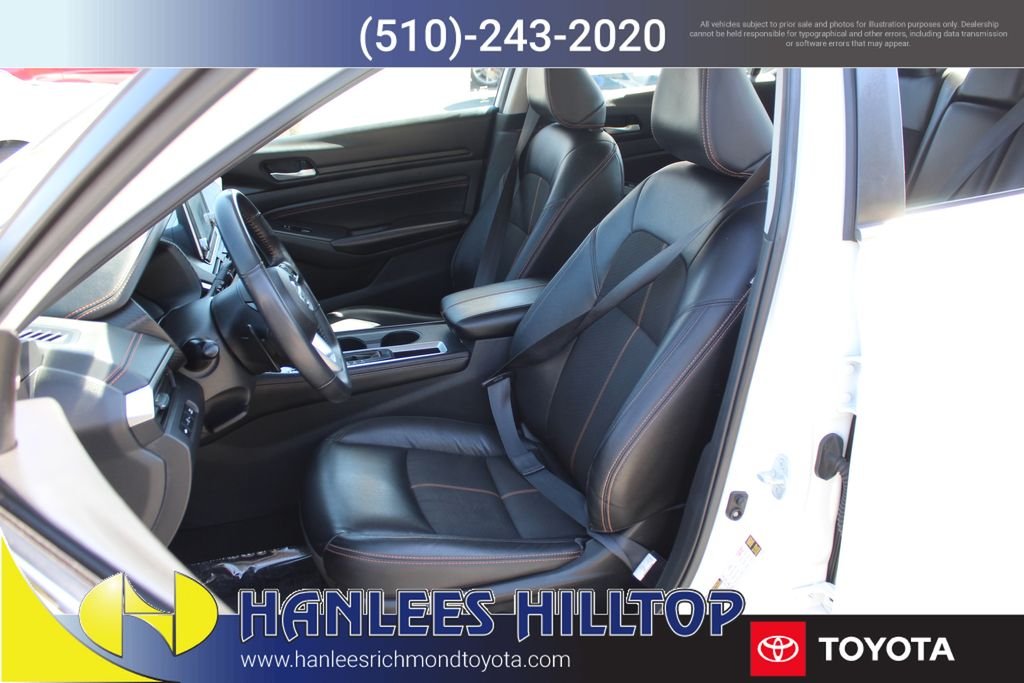 Used 2021 White Nissan 2.5 SR image 12