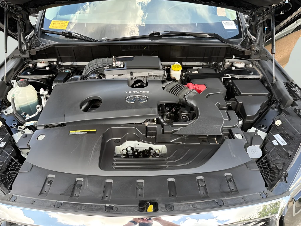 Used 2024 Black INFINITI LUXE image 16