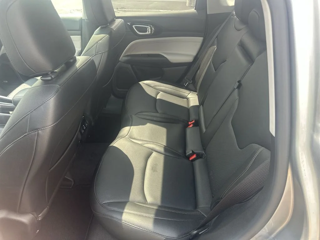 Used 2022 Silver Jeep Limited image 30