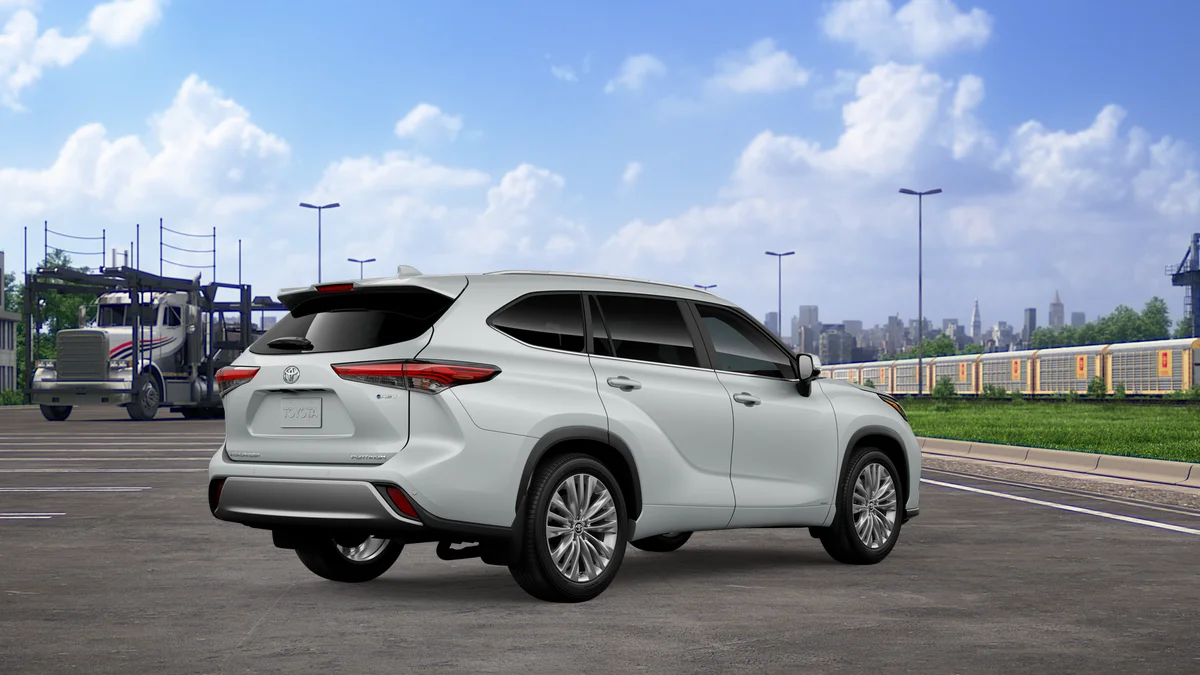 New 2026 Wind Chill Pearl Toyota Hybrid Platinum image 18