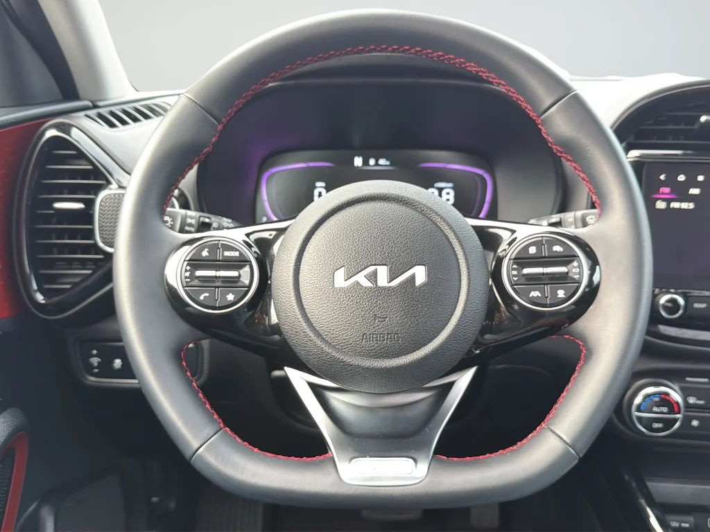 Used 2025 White Kia GT-Line image 32