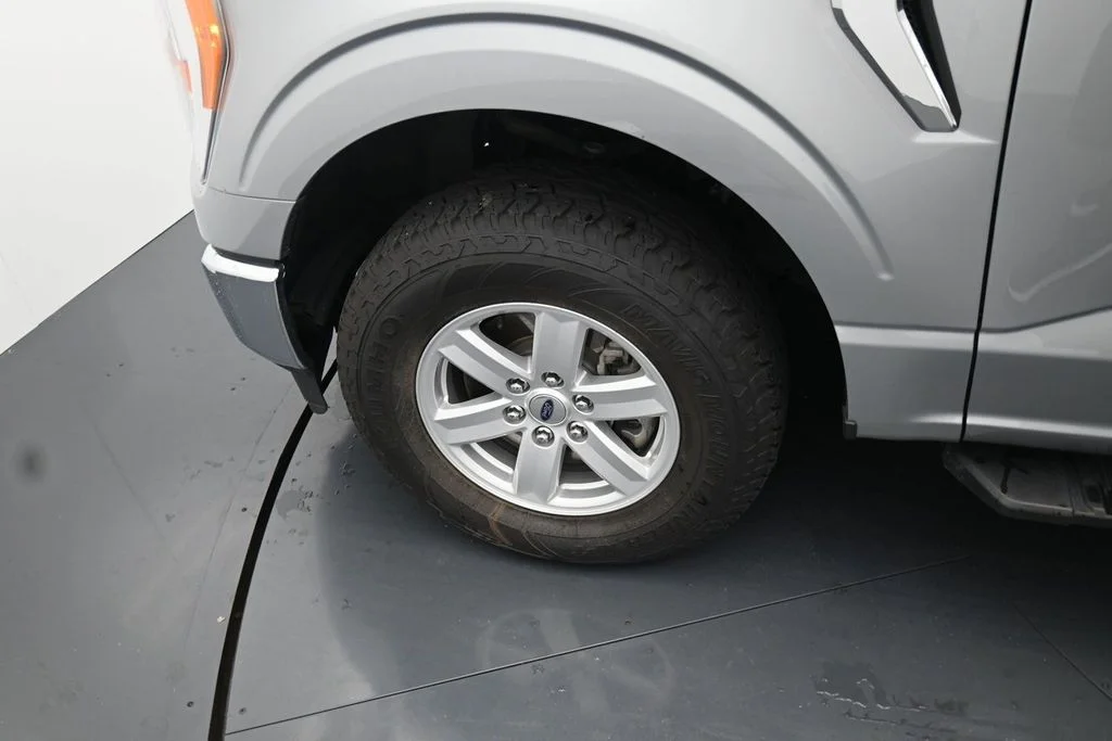 Used 2022 Silver Ford XLT image 14