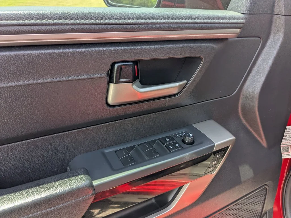 Used 2022  Toyota Limited image 12