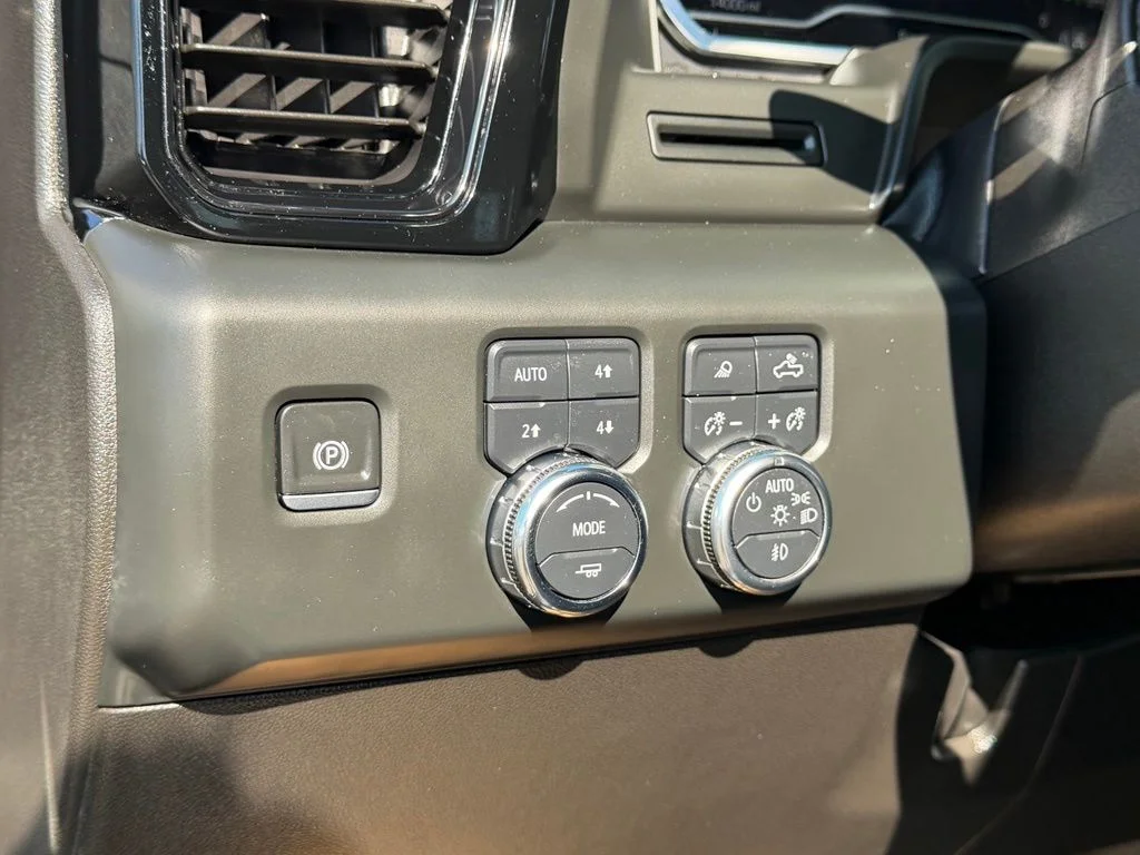 Used 2025 Gray GMC AT4 image 24