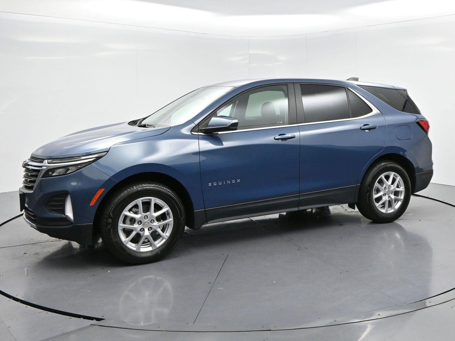 Used 2024 Lakeshore Blue Metallic Chevrolet LT image 4