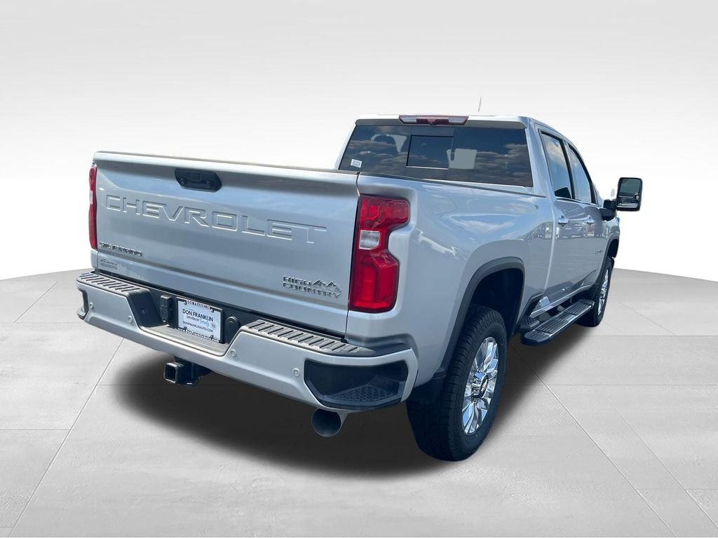 Used 2022 Silver Chevrolet High Country image 5
