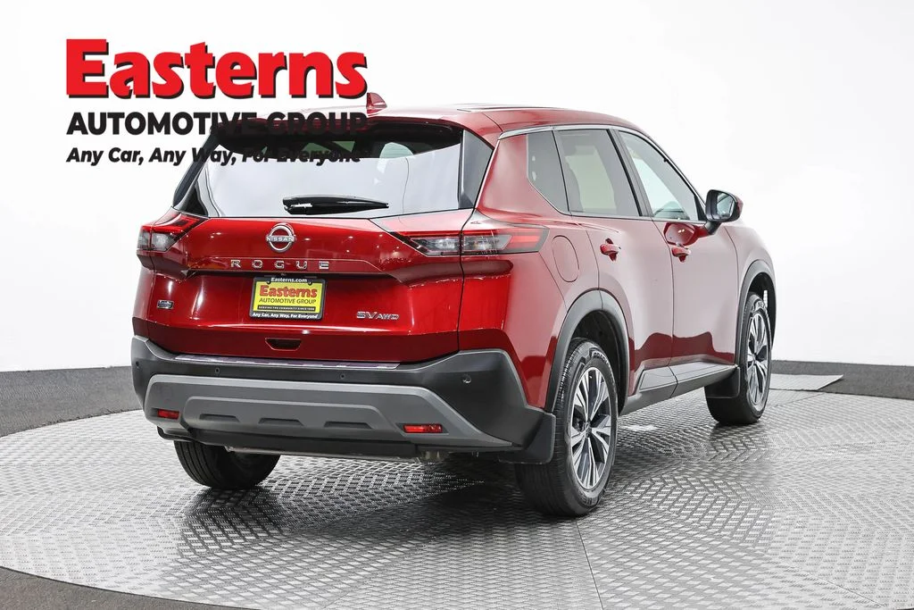 Used 2023 Red Nissan SV image 5