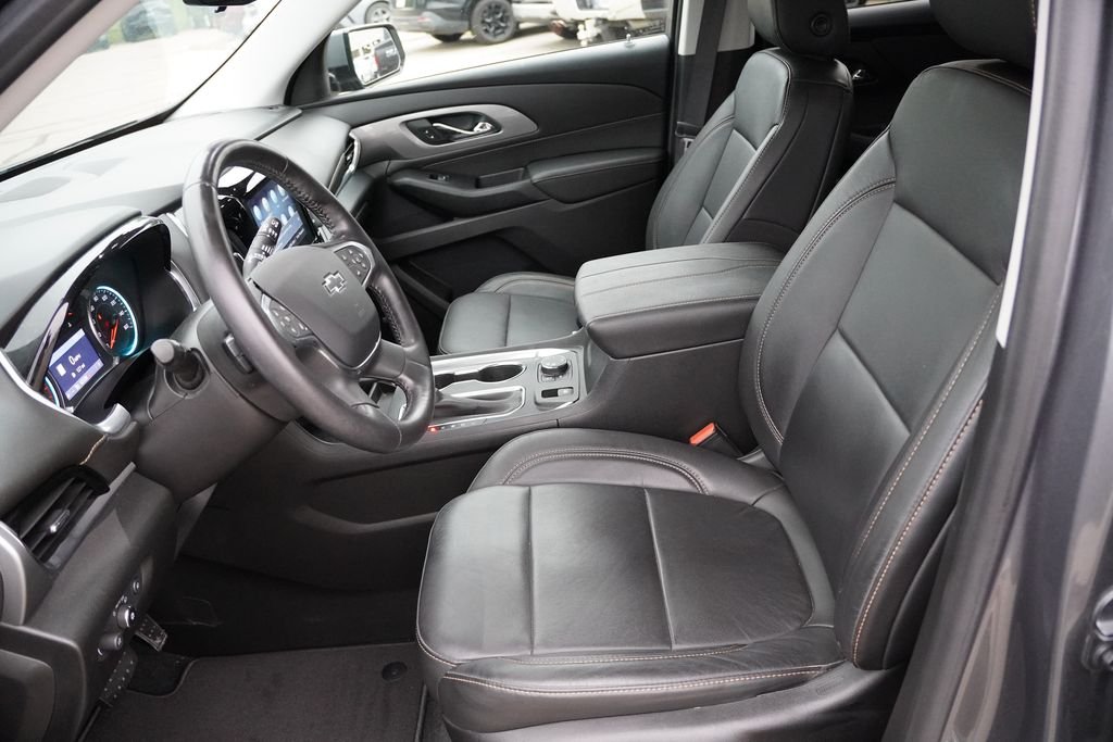 Used 2020 Satin Steel Metallic Chevrolet RS image 4