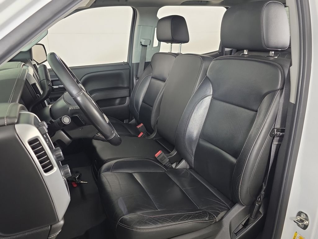 Used 2018 White GMC SLT image 20