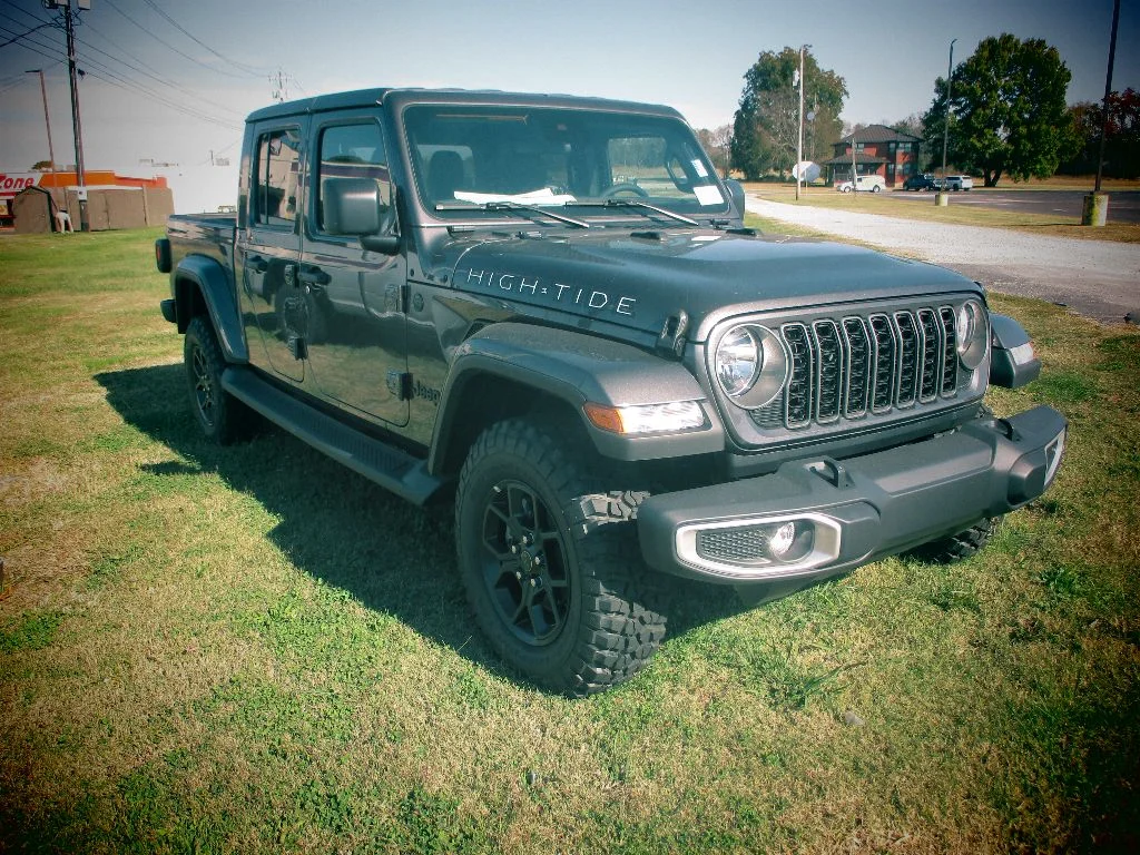 New 2025 Granite Crystal Metallic Clear-Coat Exterior Paint Jeep High Tide image 1