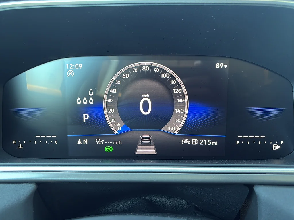 New 2027 Monument Gray w/ Deep Black Roof Volkswagen SE Black FWD image 14