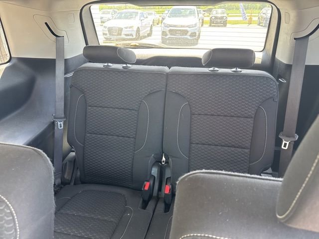 Used 2018 Quicksilver Metallic GMC SLE-2 image 8