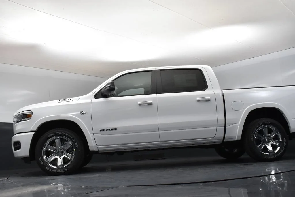 New 2027 Bright White Clear-Coat Exterior Paint RAM Big Horn/Lone Star image 32