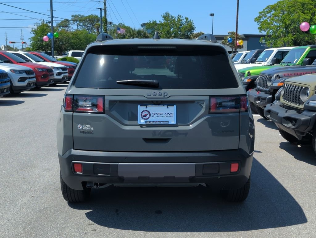 New 2026 Sting-Gray Clearcoat Jeep Laredo image 6