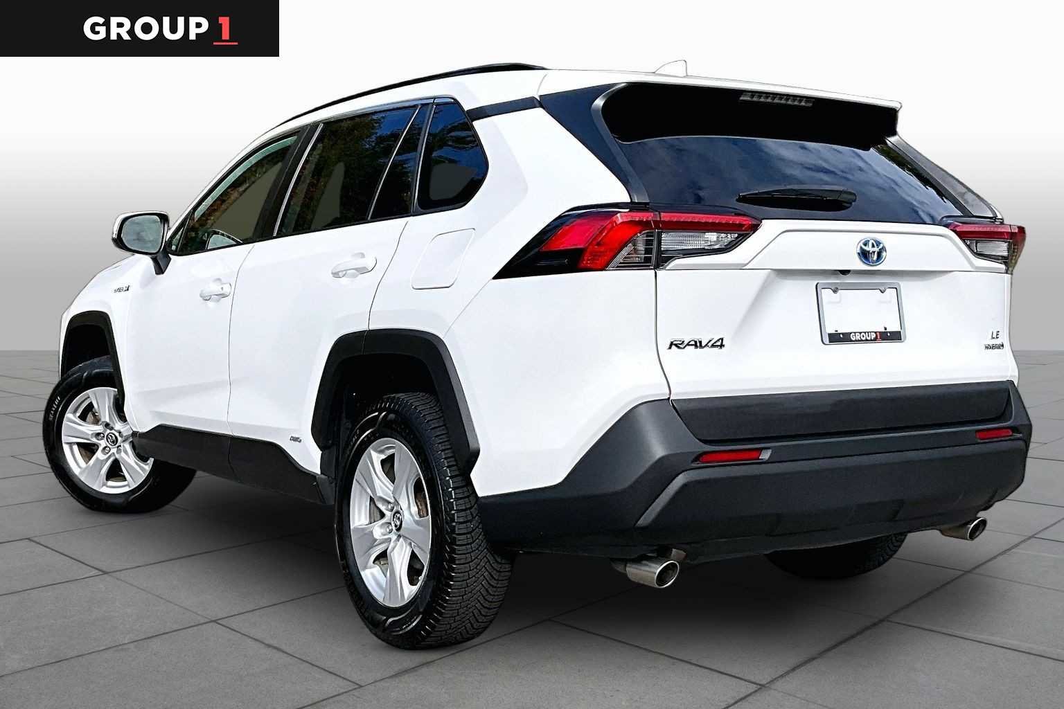 Used 2020 Super White Toyota Hybrid LE image 12