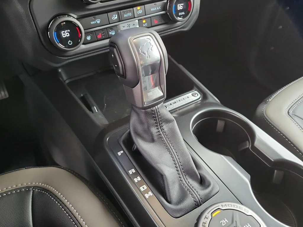 New 2026 Avalanche Gray Ford Outer Banks® image 24