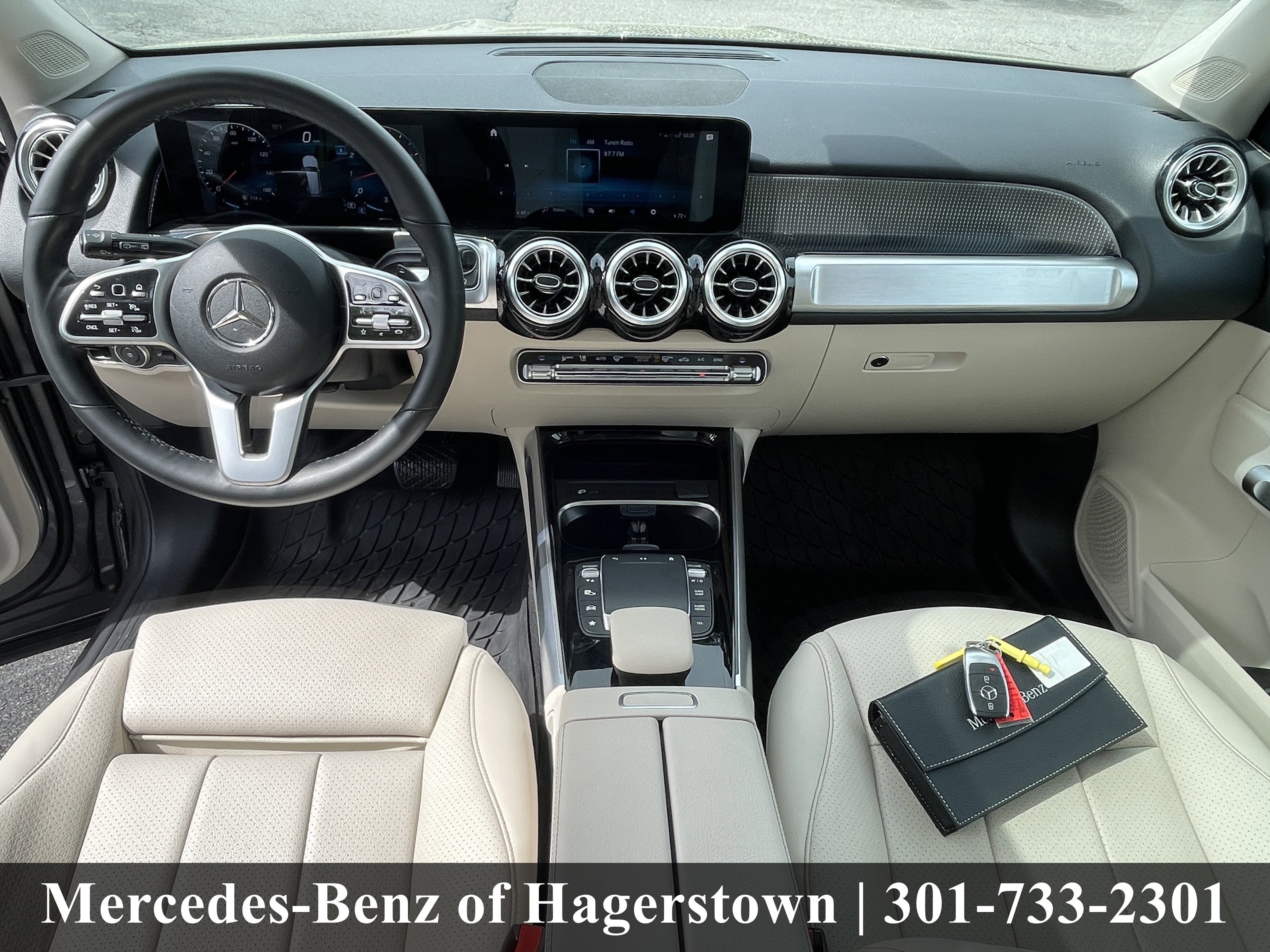 Certified Used 2022 Mountain Grey Metallic Mercedes-Benz GLB 250 4MATIC® SUV image 6