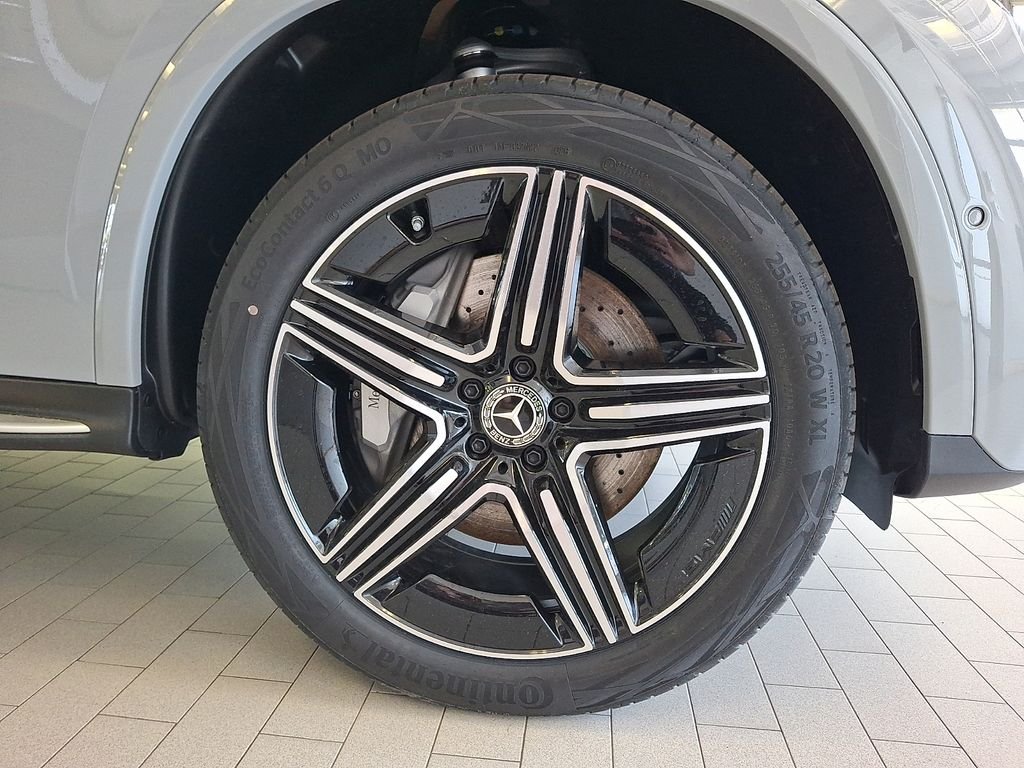 New 2026 MANUFAKTUR Alpine Grey Mercedes-Benz GLC 300 image 5