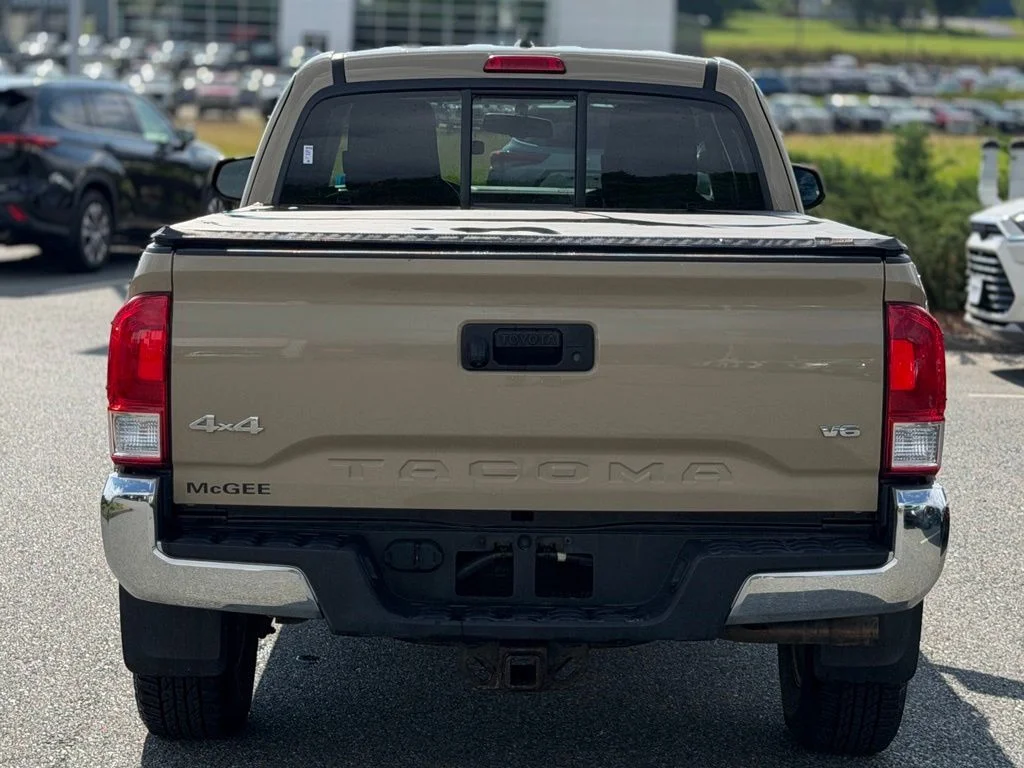 Used 2016 Beige Toyota SR5 image 4
