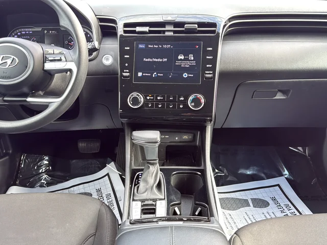 Used 2023 Silver Hyundai SEL image 20