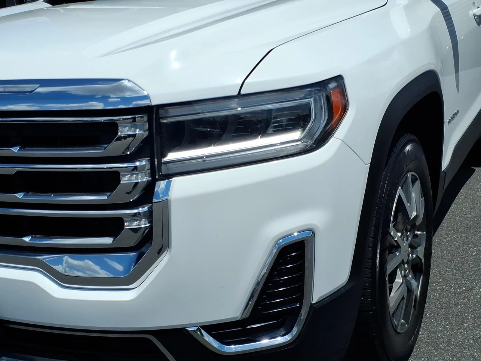 Used 2021 WHITE GMC SLE image 14