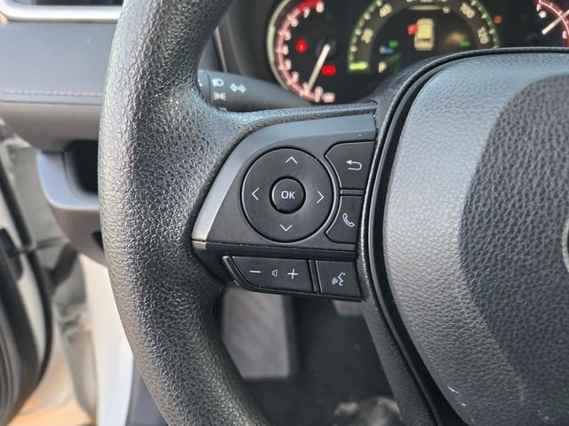 Used 2025 White Toyota XLE image 21