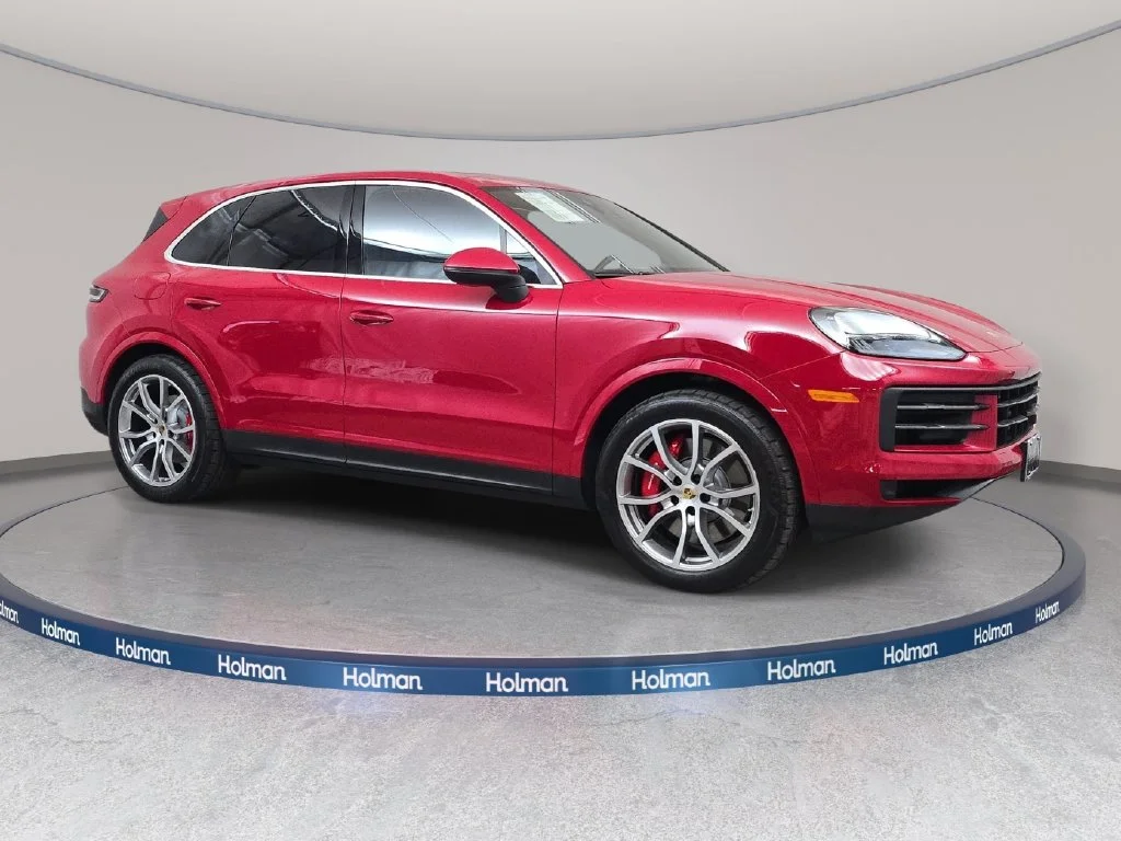 Used 2024  Porsche S image 4