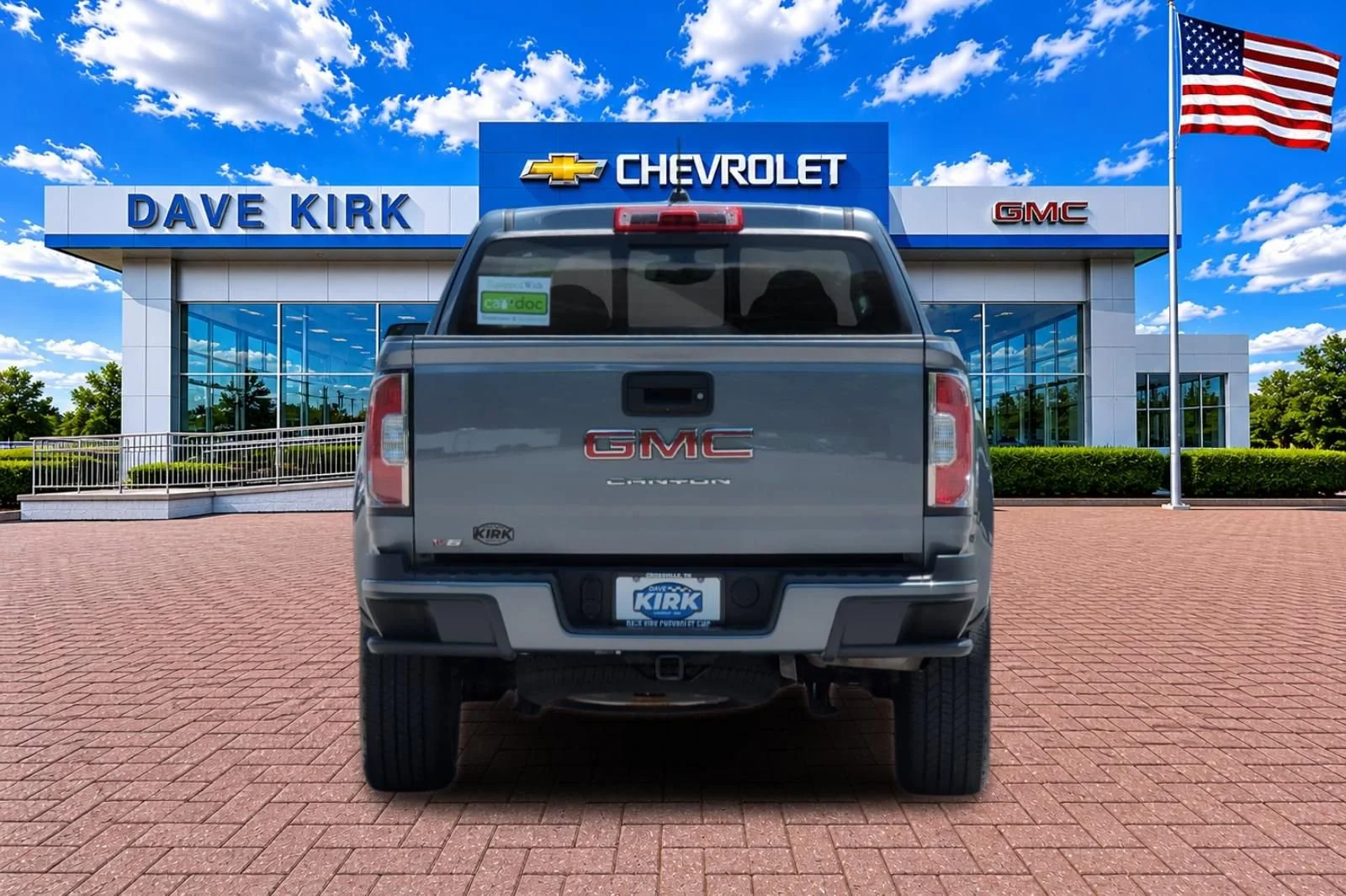 Used 2022 Satin Steel Metallic GMC Elevation image 4
