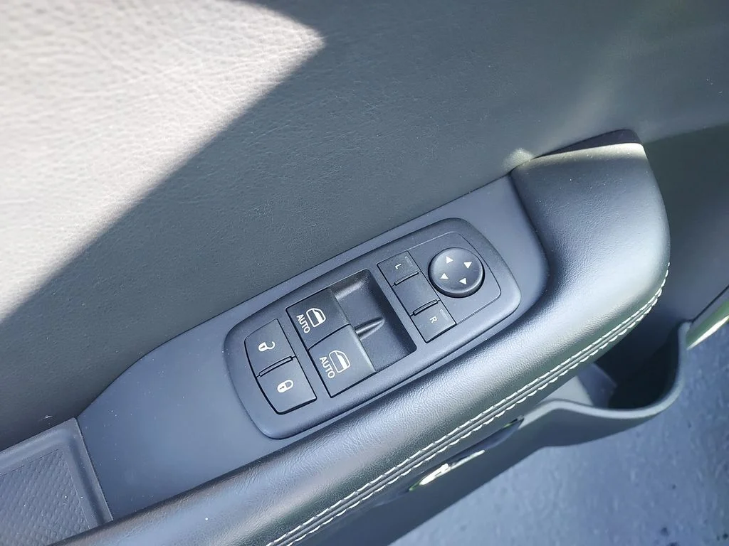 Used 2015 Beige Dodge SRT Hellcat image 19